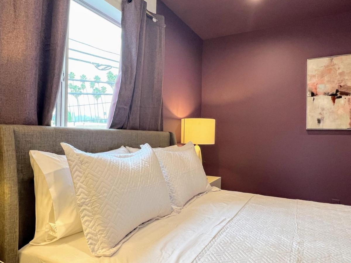 Hollywood Purple Habitat Villa ลอสแอนเจลิส ภายนอก รูปภาพ