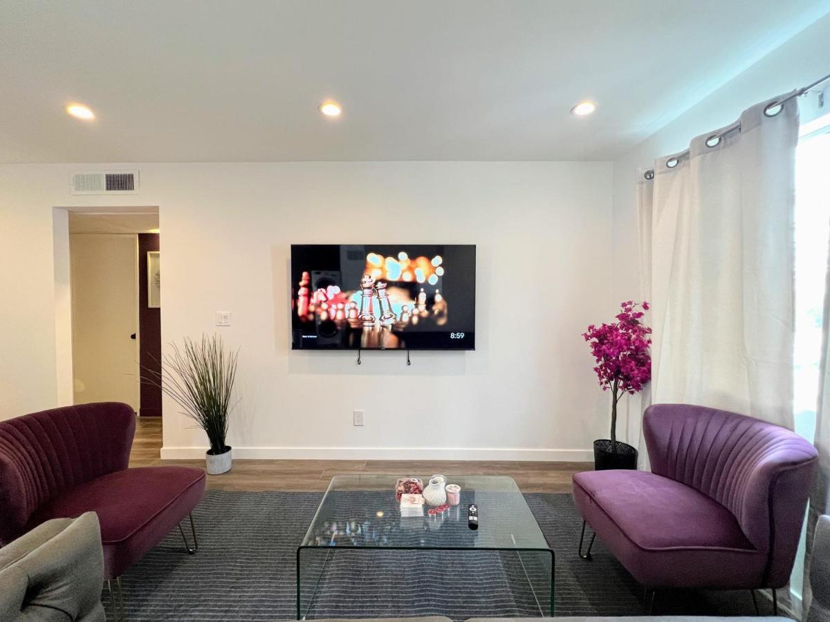 Hollywood Purple Habitat Villa ลอสแอนเจลิส ภายนอก รูปภาพ
